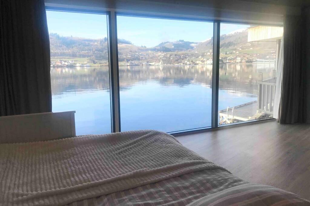 Panoramaresort In Hardangerfjorden Leilighet I Sjokanten Ved Hardangerfjorden For 7 Personer Boat , Sauna,Kajak, Sup For Rent Øystese エクステリア 写真