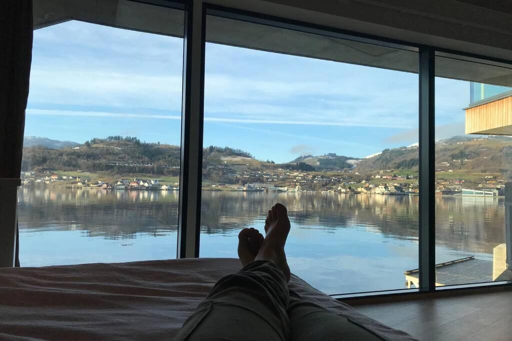 Panoramaresort In Hardangerfjorden Leilighet I Sjokanten Ved Hardangerfjorden For 7 Personer Boat , Sauna,Kajak, Sup For Rent Øystese エクステリア 写真