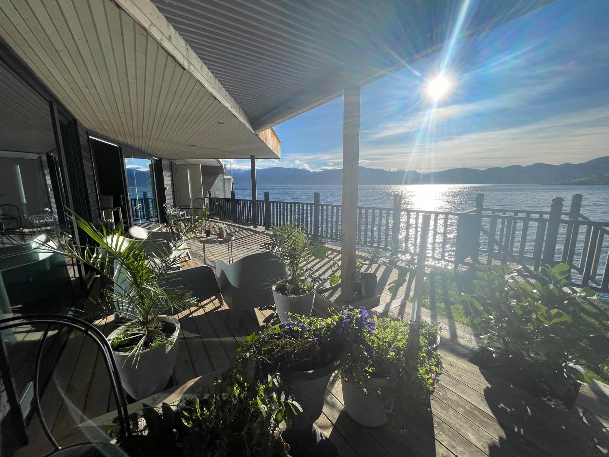 Panoramaresort In Hardangerfjorden Leilighet I Sjokanten Ved Hardangerfjorden For 7 Personer Boat , Sauna,Kajak, Sup For Rent Øystese エクステリア 写真
